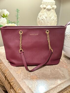 Michael Kors JetSet Tote with Gold Chain-Handle